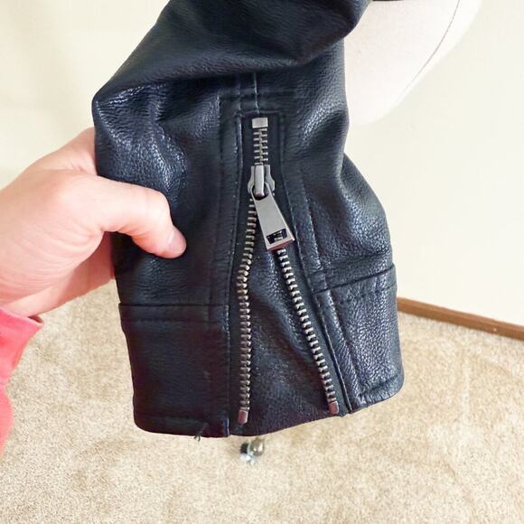LOFT Black Faux Leather Biker Jacket Women's Size 4 EUC Zip Up Pockets - Picture 4 of 10